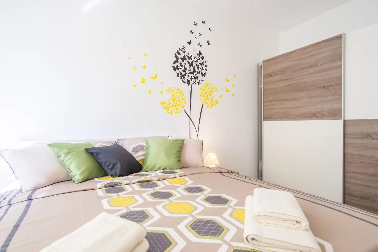 Appartement Casa Matea - 90 M From The Sea, New Private Swimming Pool à Pula