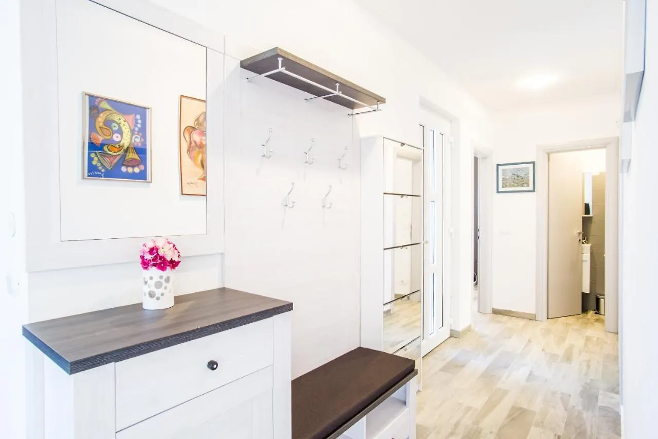 Appartement Casa Matea - 90 M From The Sea, New Private Swimming Pool à Pula 0*,